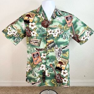 VINTAGE Winnie Fashion Men's Hawaiian Floral Magnum PI Button Down Shirt S